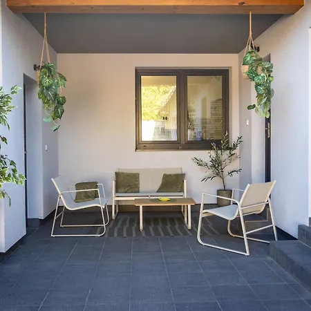 Ferienhaus Felicita Pool House *