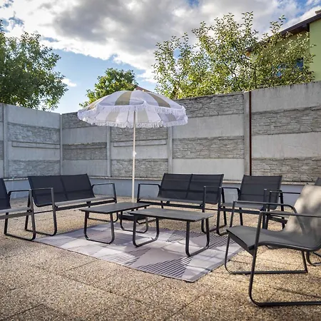 Felicita Pool House * Svabovce