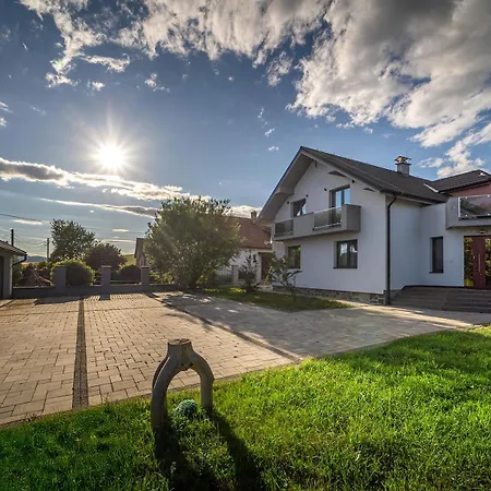 Felicita Pool House Ferienhaus Svabovce