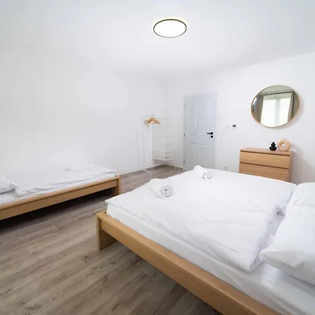 Felicita Pool House Ferienhaus Svabovce