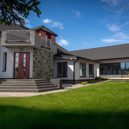 Felicita Pool House *